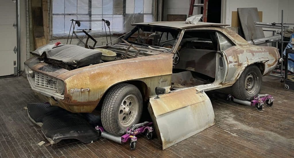 Laser Cleaning for Classic Car Restoration (2)
